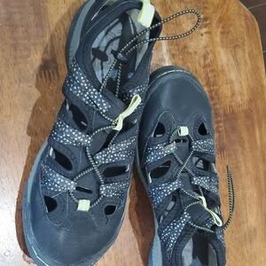 Black With Grey And Lime Green Water Shoes SIZE 6